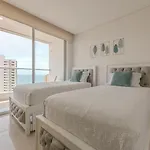 Apartamento con hermosa vista al mar muy centrico
